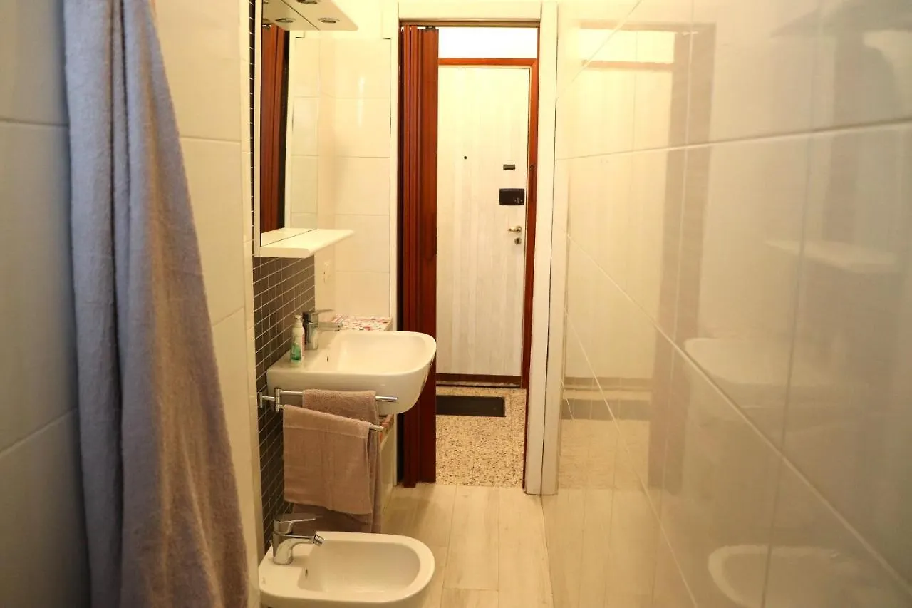 * La Casa Di Arti * 25 Min Dal Duomo Apartment Milan Italy